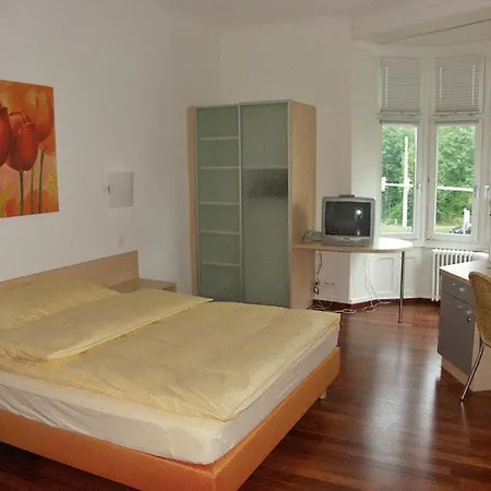 Accademia Lägenhet *